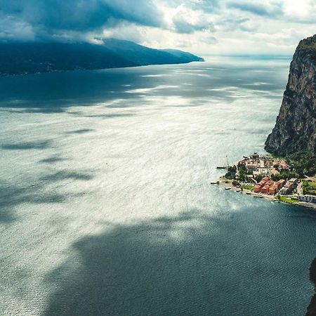 Antica Casa Alboletta - Appartamento Frida Kahlo Riva del Garda Exterior photo
